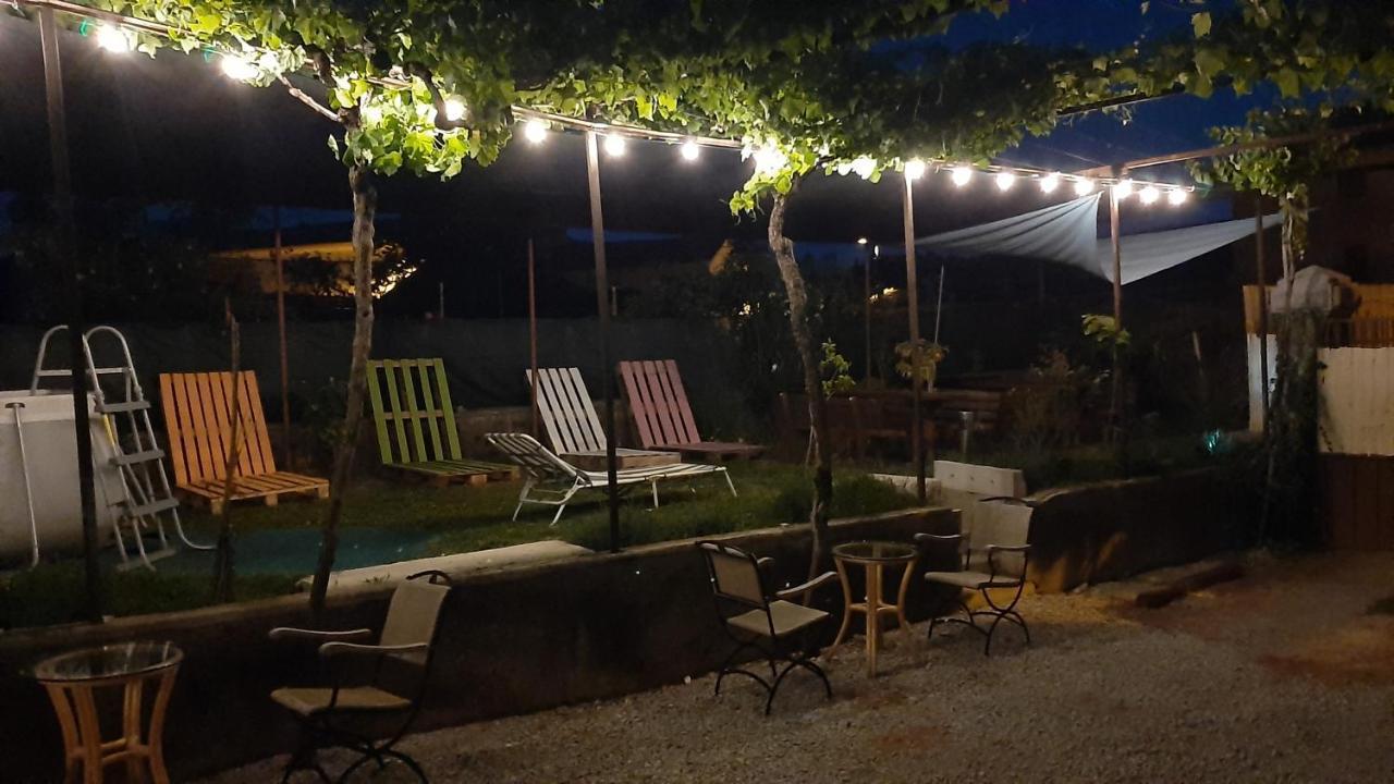 Residence Muzica Bed And Breakfast Komen Екстериор снимка